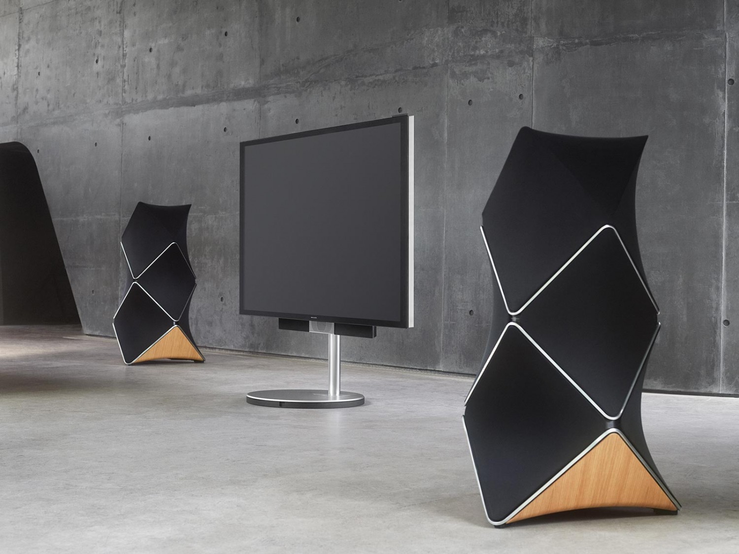 Som de luxo. BeoLab 90, da Bang & Olufsen