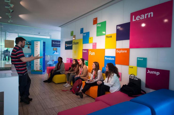 Do It Girls, foi o evento da Microsoft destinado às jovens universitárias Do It Girls, foi o evento da Microsoft destinado às jovens universitárias